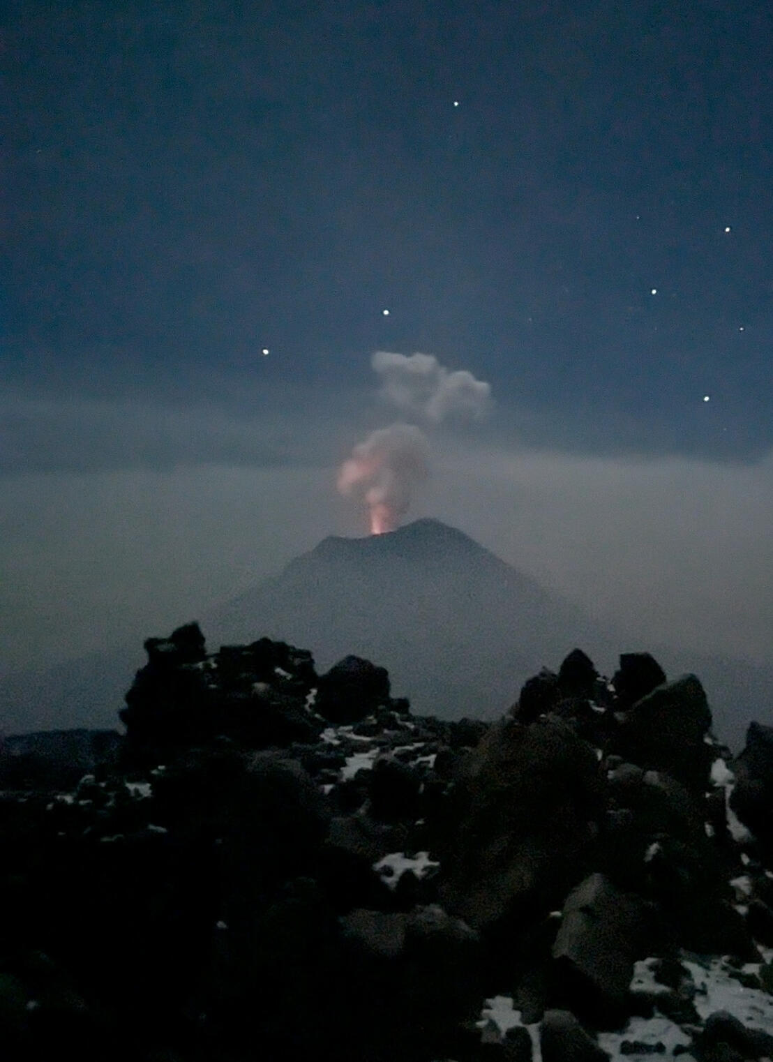 Popocatepetl (Mexico) and the Southern Cross from 16,500 feet on Iztaccihuatl